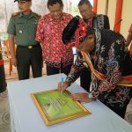 BUPATI SANGGAU RESMIKAN KANTOR CU KONSEPSI PERTANIAN PANCUR KASIH