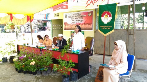 Halal Bi Bi Hallal Dharma Wanita Persatuan (DWP) Kabupaten Sanggau di Dinas Lingkungan Hidup