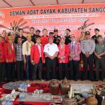 Drs.Yohanes Ontot, M.Si Kembali di Kukuhkan Sebagai Ketua DAD Kabupaten Sanggau Periode 2019-2024