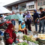 Pemkab Sanggau Tertibkan Para Pedagang di Sepanjang Bahu Jalan Pasar Sentral
