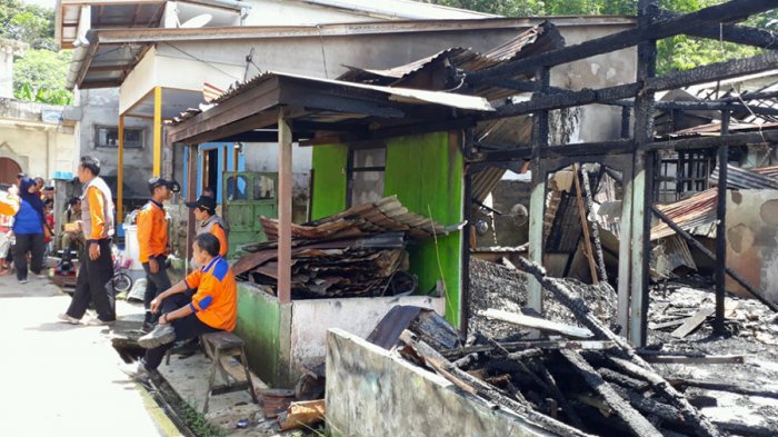 Kebakaran di Gang Amal Kota Sanggau
