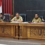 DIALOG TIM VERIFIKASI LAPANGAN KABUPATEN LAYAK ANAK KEMENTERIAN PP PA DENGAN BUPATI SANGGAU