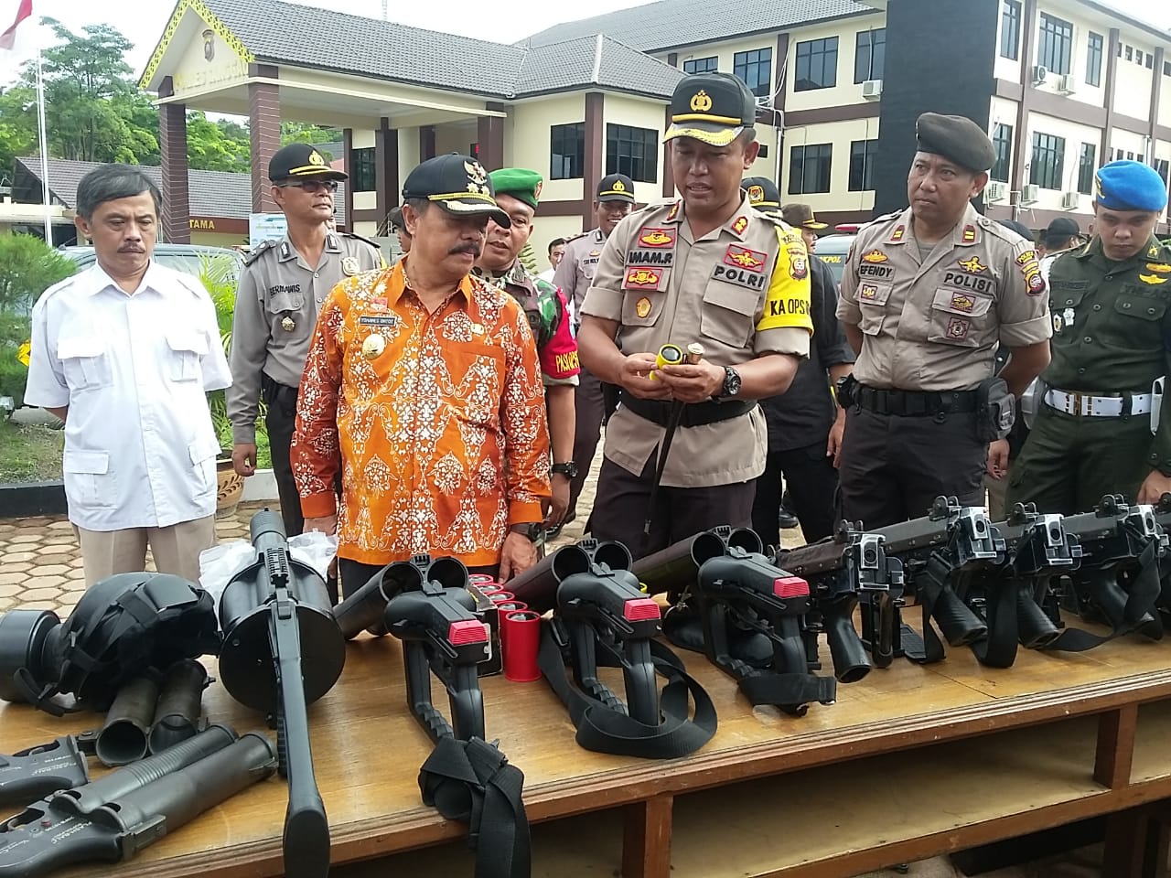 Kapolres Sanggau Pimpin Apel Konsolidasi Operasi Ketupat Kapuas dan Kesiapan Pengamanan Sidang PHPU Tahun 2019