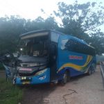 Bus vs truk di Tayan Hilir, satu tewas