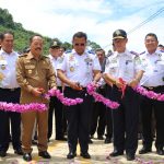 DIREKTUR JENDERAL PERHUBUNGAN DARAT MERESMIKAN TERMINAL BARANG INTERNASIONAL ENTIKONG