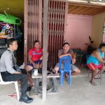 Bhabinkamtibmas Polsek Kembayan Himbau Anti Hoax ke Warga Masyarakat