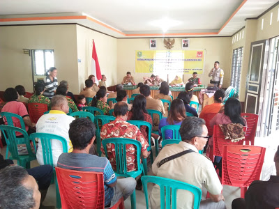 Bhabinkamtibmas Hadiri Kegiatan Pertemuan Forum Musyawarah Desa di Kampung KB