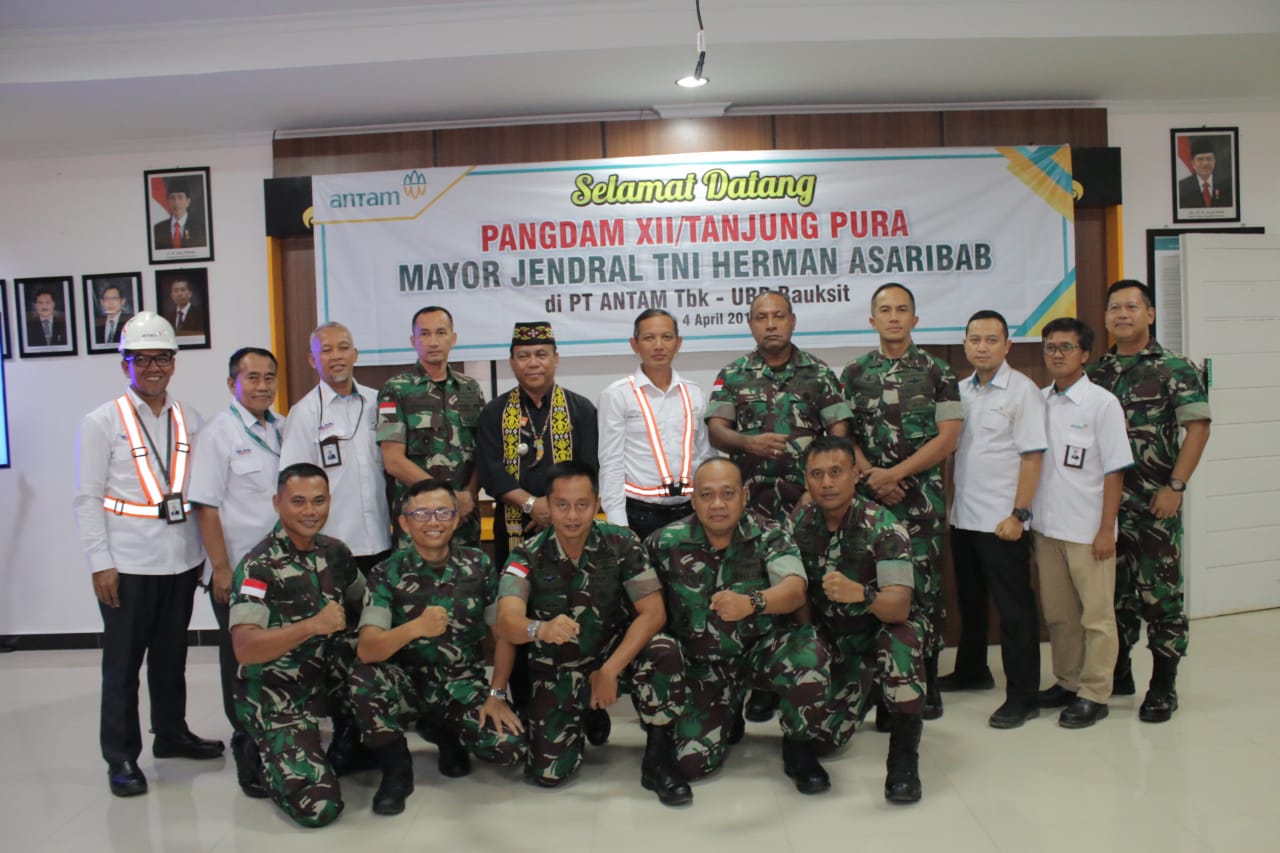 REGIONAL Pangdam XII/Tpr Kunjungi PT Antam di Sanggau