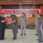 Bupati Sanggau Serahkan Nota Pengantar Pertanggungjawaban APBD TA.2018 Kepada DPRD Sanggau