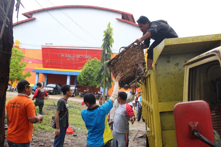 Gerakan Hari Peduli Sampah, Pemerintah Kabupaten Sanggau Ajak Masyarakat Bersih-bersih