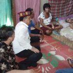 Wakil Bupati Sanggau Kunjungi Warga Tanjung Maya Yang Sakit – DISKOMINFO