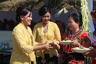 Keakraban Ketua Bhayangkari Cabang Sanggau Bersama Ketua Dharma Wanita Sanggau