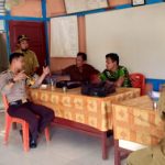 Sambangi Kantor Desa Temiang Taba Bhabinkamtibmas Sampaikan Pesan Kamtibmas