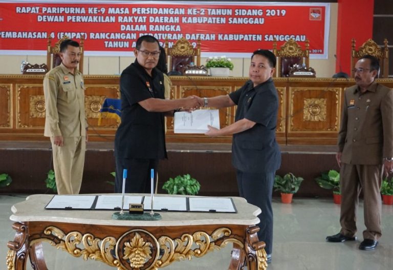 Pendapat Akhir Fraksi-Fraksi DPRD Sanggau Terhadap 4 Raperda Kabupaten Sanggau