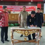 Bupati Sanggau Menandatangani Persetujuan KUA-PPAS TA.2019, Berpesan Eksekutif dan Legislatif Patuhi Aturan Dalam Penyusunan Anggaran