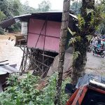 Bangunan Semi Permanen di Jalan Jenderal Sudirman Sanggau Ambruk