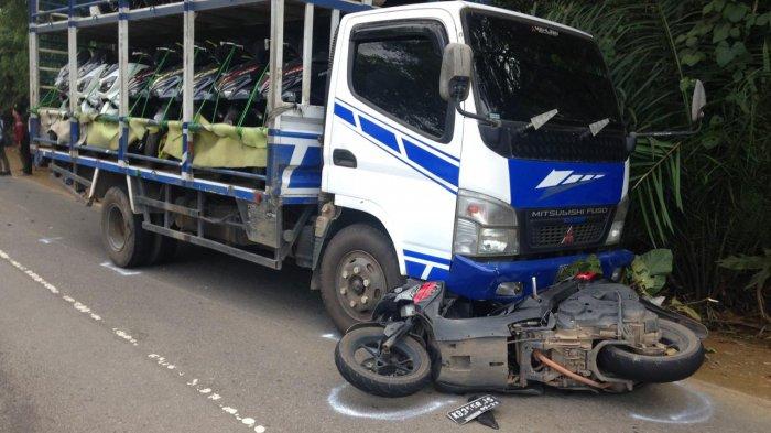 BREAKING NEWS - Kecelakaan di Jalan Raya Sekadau-Sintang, Pengendara Sepeda Motor Tewas