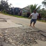 Warga Harap Perbaikan Ruas Jalan di Kota Sanggau