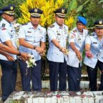 Rombongan Lanud Harry Hadisoemantri Ziarah ke Taman Makam Bahagia Sanggau Ledo