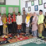 KADIS KOMINFO SANGGAU IKUT SERTA ZIARAH MAKAM RAJA DAN BUPATI PERTAMA SANGGAU