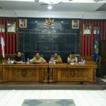 RAPAT PEMBAHASAN PEMBEBASAN LAHAN TERKENA DAMPAK PELEBARAN JALAN DI ENTIKONG
