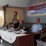 POLRES SANGGAU LUNCURKAN LAYANAN MOBILE TERPADU DI ENTIKONG