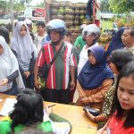 GEDUNG GPU KECAMATAN KEMBAYAN DISERBU WARGA