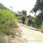 Kapolsek Mukok Beserta Bhabinkamtibmas Laksanakan Patroli