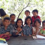 Wujud Polisi Sahabat Anak Bhabinkamtibmas Sambangi Anak-Anak yang ada di Desa Binaan