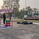 Kapolsek Parindu Jadi Irup Penurunan Bendera HUT RI Ke 74