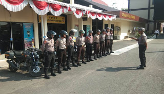 KBO Sabhara Polres Sanggau berikan Arahan kepada Anggota sebelum Patroli