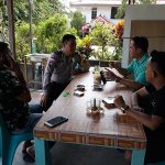 Ngopi, Bhabinkamtibmas Berikan Himbauan Bijak Bermedsos