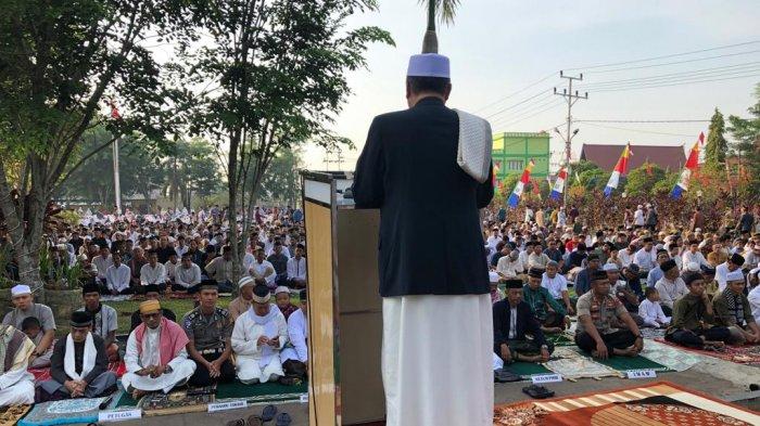 Ribuan Umat Muslim di Kota Sanggau Ikuti Salat Idul Adha di Halaman Kantor Bupati