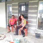 Menyambangi Warga yang Sedang Beraktifitas Bhabinkamtibmas Berikan Himbauan Kamtibmas