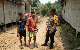 Sambangi Pemuda Desa Binaan serta Berikan Himbauan agar Jauhi Narkoba