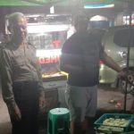 Sambangi Penjual Tahu Goreng, Aiptu Siswanto Berikan Pesan Kamtibmas