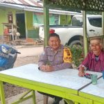 Bhabinkamtibmas Polsek Sekayam Silaturahmi Bertemu Dengan Tokoh Agama
