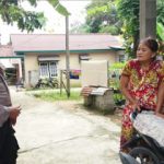 Dekatkan Diri Dengan Masyarakat, Bhabinkamtibmas Desa Sebuduh Sambangi Warganya