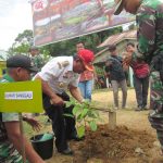 Bupati Sanggau Tanam 10.000 Pohon Di Wilayah Perbatasan