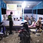 Sambangi Pos Kamling Bhabinkamtibmas Himbau Waspada Situasi Kamtibmas