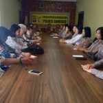 Wakapolres Sanggau Berikan Arahan kepada Personil Polwan Polres Sanggau