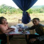 Sambangi Pemilik Warung Bhabinkamtibmas Berikan Himbauan Kamtibmas