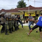 Antisipasi Berbagai Kerawanan, Polsek Entikong Gelar Latihan Dalmas Awal