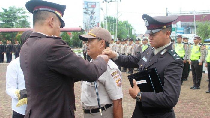 Kapolres Sanggau Pimpin Upacara Kenaikan Pangkat ASN Polres Sanggau