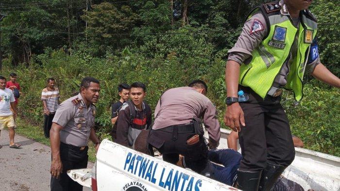 Tiga Kendaraan Kecelakaan Beruntun di Sanggau, Satu Penumpang Avanza Meninggal Dunia