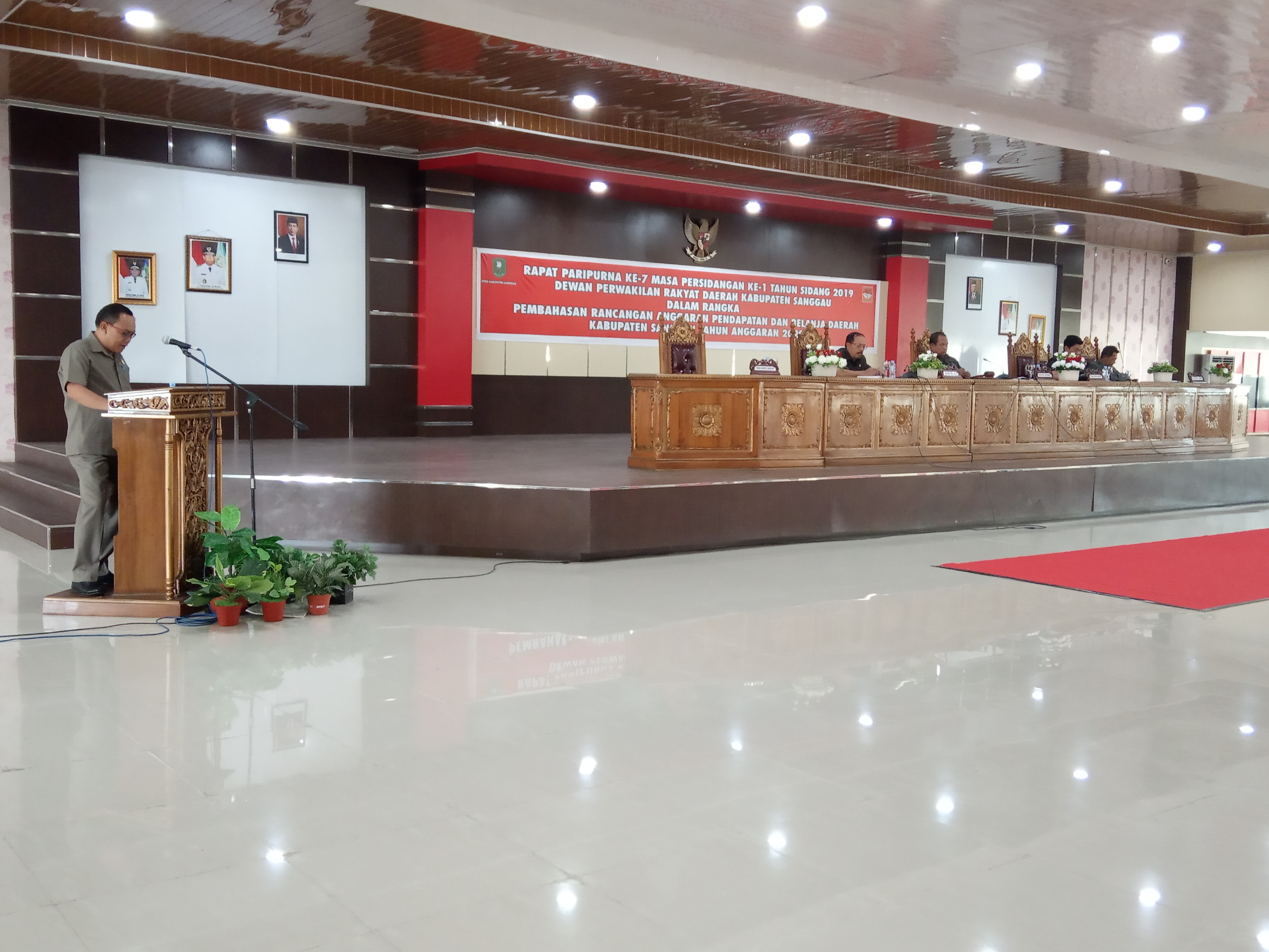 Pemandangan Umum Fraksi-Fraksi DPRD Sanggau Terhadap RAPBD Kabupaten Sanggau TA. 2020