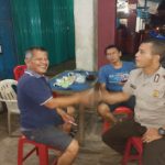 Sambangi Warung Kopi di Malam Hari Bripka Darli Usman Himbau Waspada Kejahatan