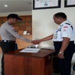 Sambangi Satpam CU. Lantang Tipo Desa Balai Karangan Brigpol Yanmaro Himbau Waspda Kamtibmas