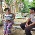 Berbagai Cara Dilakukan Bhabinkamtibmas Agar Selalu Dekat Dengan Masyarakat