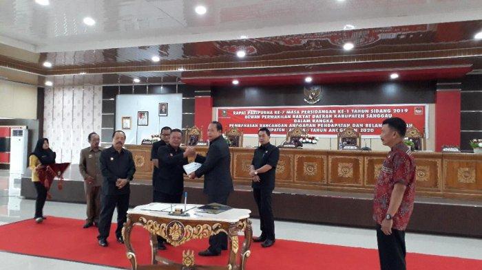 VIDEO: DPRD Sanggau Gelar Rapat Paripurna ke-7, PA Fraksi Terhadap RAPBD Sanggau 2020